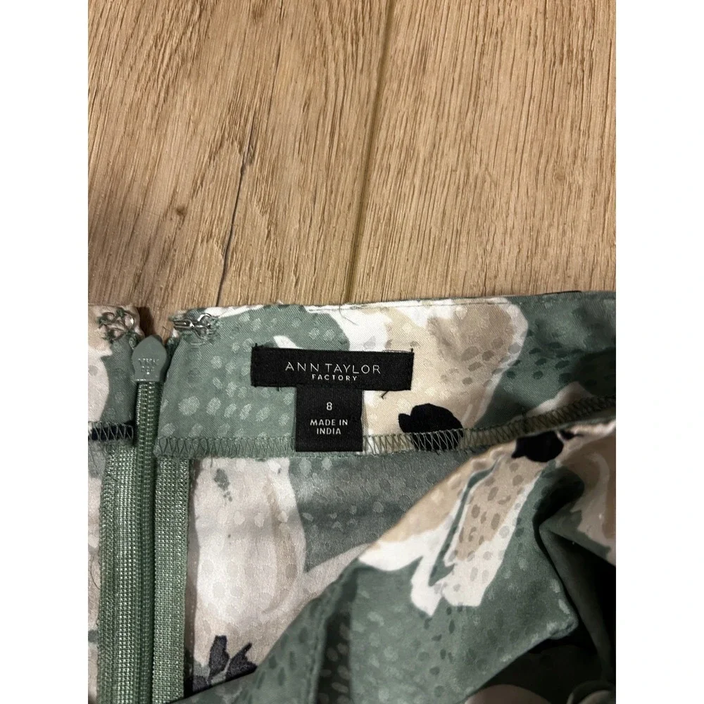 Ann Taylor Factory Sage Green Floral Faux Wrap Midi Skirt Size 8 534885 SU20